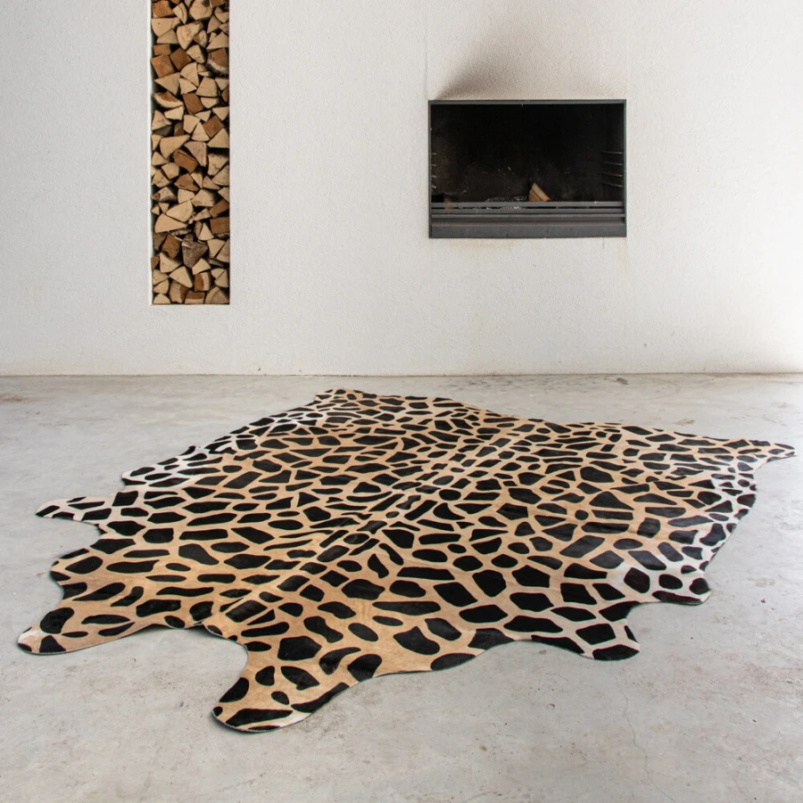 Tapis Vache Empreintes De Girafe 250cm – Image 3